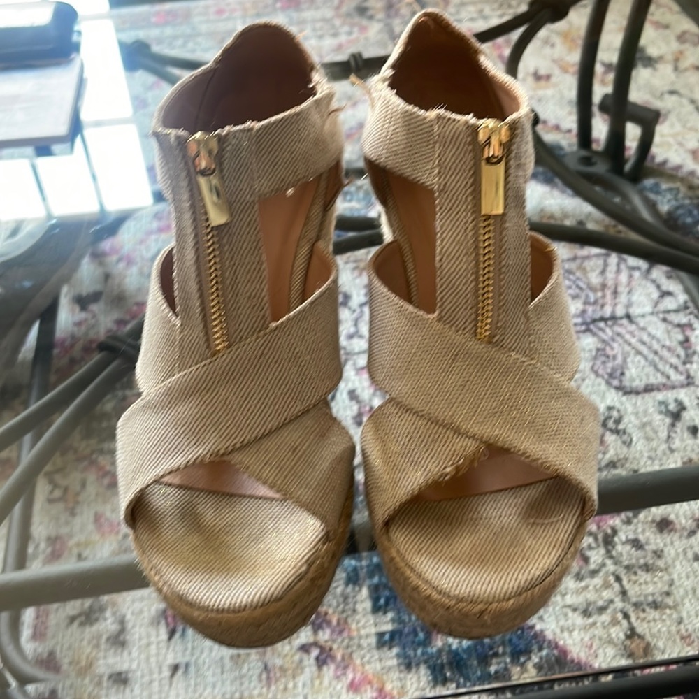 Gorgeous comfort
